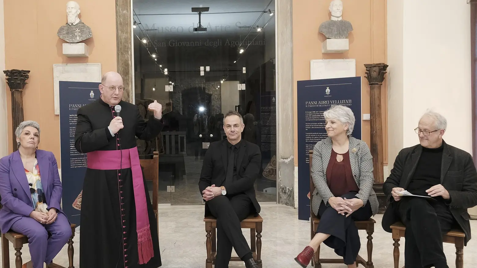 Mostra: ecco il parato di Niccolò V La stola torna nella sua prima casa Al Museo rimase per 350 anni Mostra: ecco il parato di Niccolò V La stola torna nella sua prima casa Al Museo rimase per 350 anni