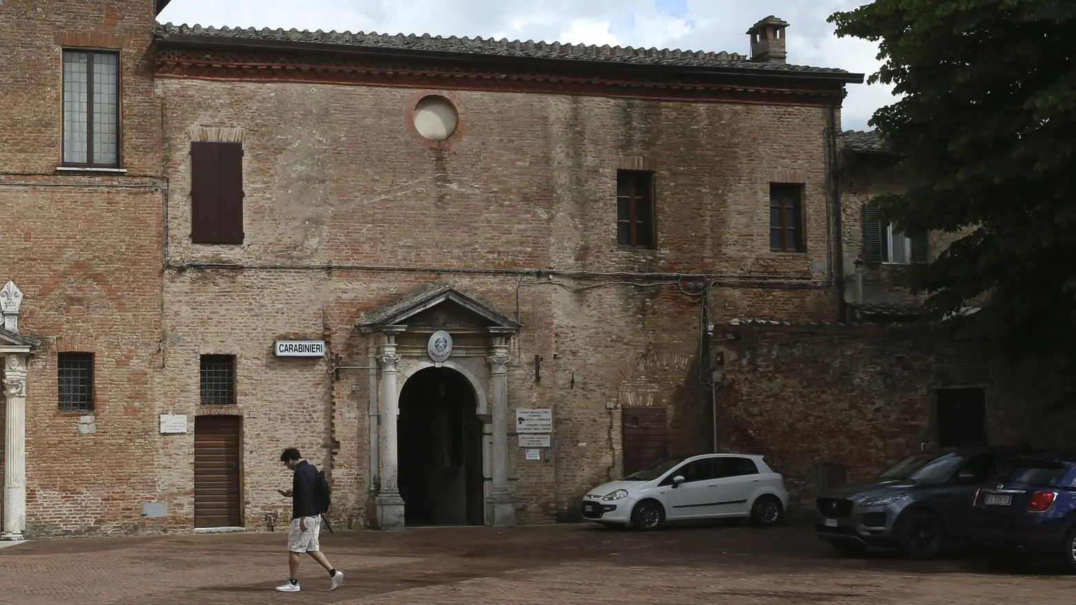 Il Comune ’offre casa’ ai Carabinieri L’Arma può restare a San Francesco Il Comune ’offre casa’ ai Carabinieri L’Arma può restare a San Francesco