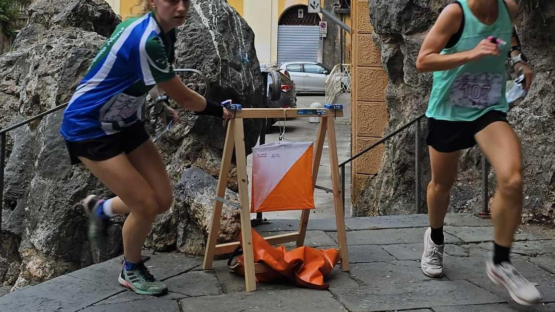 Lo sport sotto i riflettori ‘Palazzetto’ a cielo aperto. Orienteering, in 1.500 tra centro e Campocecina Lo sport sotto i riflettori ‘Palazzetto’ a cielo aperto. Orienteering, in 1.500 tra centro e Campocecina