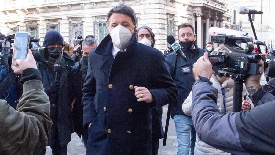 Matteo Renzi entra a Montecitorio