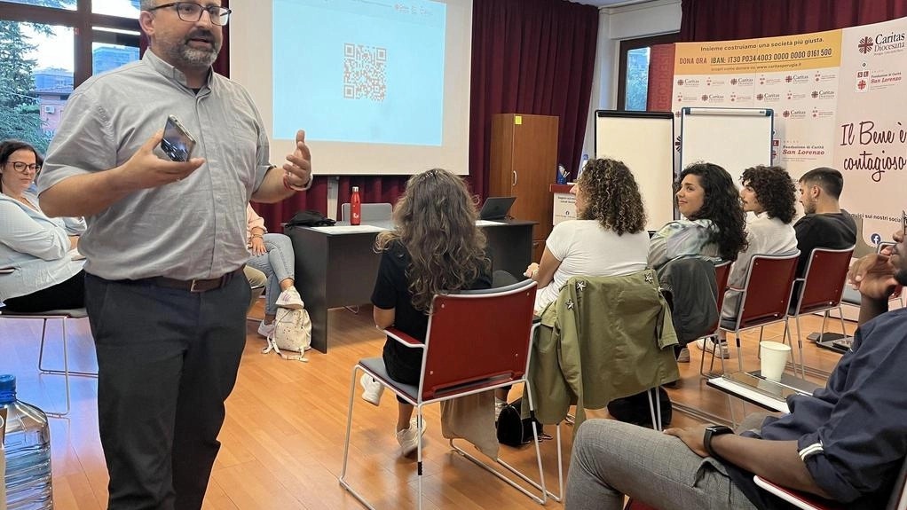 Vicini ai poveri "Pronti a tendere la mano. Prof in pensione faranno il doposcuola" Vicini ai poveri "Pronti a tendere la mano. Prof in pensione faranno il doposcuola"