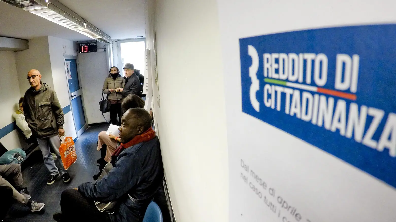 Nuovo reddito di cittadinanza Escluso il 22,4% dei fiorentini "Il sussidio sarà anche più basso" Nuovo reddito di cittadinanza Escluso il 22,4% dei fiorentini "Il sussidio sarà anche più basso"