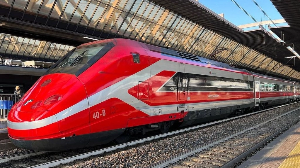 Un treno dell'Alta velocità Un treno dell'Alta velocità