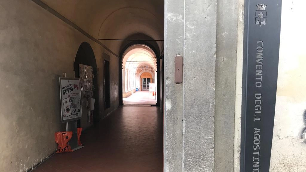 L'ingresso della biblioteca comunale Fucini di Empoli