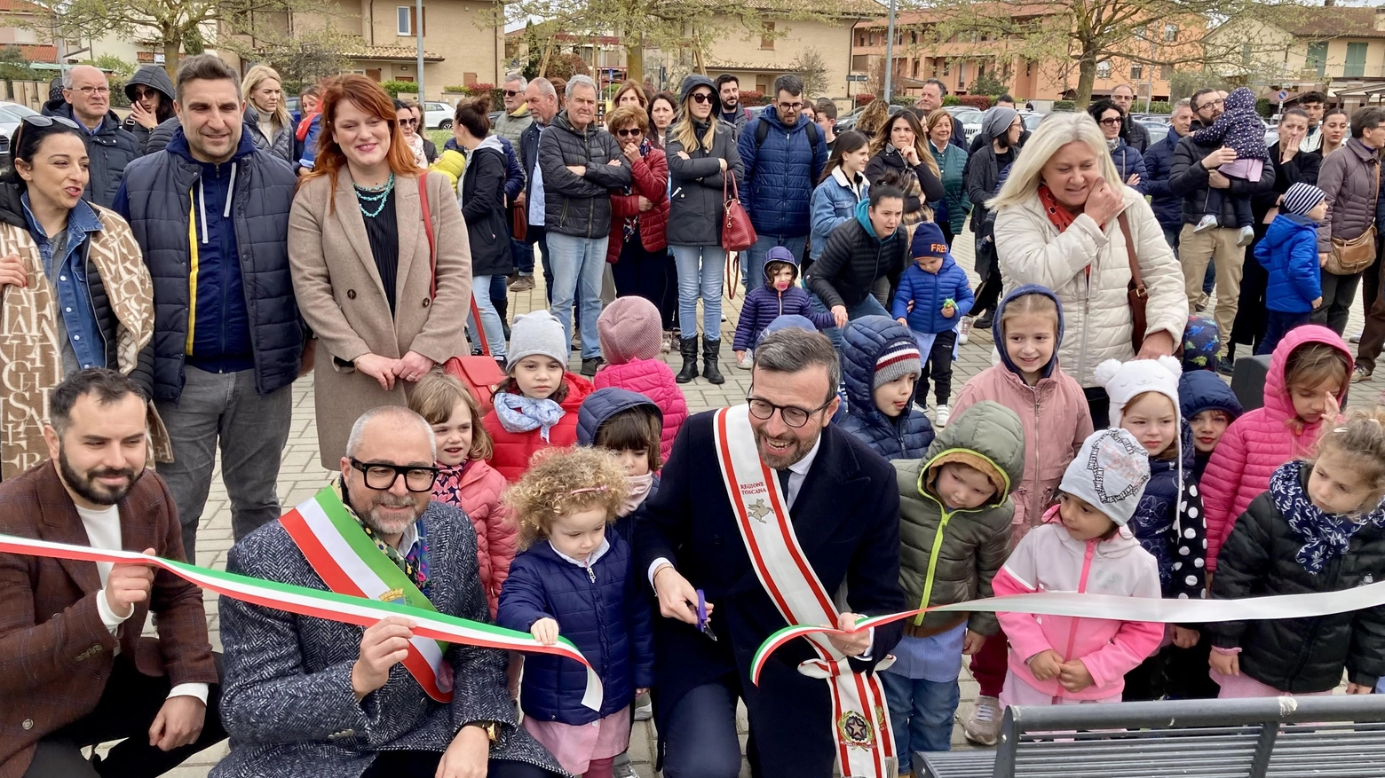 Inaugurato il parco giochi  nel cuore di Santa Lucia