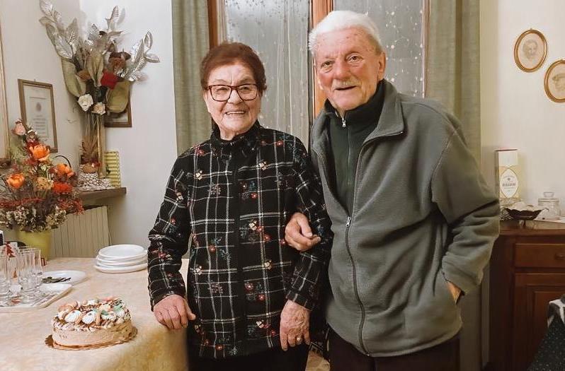 Si Può Rimanere In Servizio Dopo I 67 Anni Dopo 67 anni di matrimonio si risposano per avere la foto