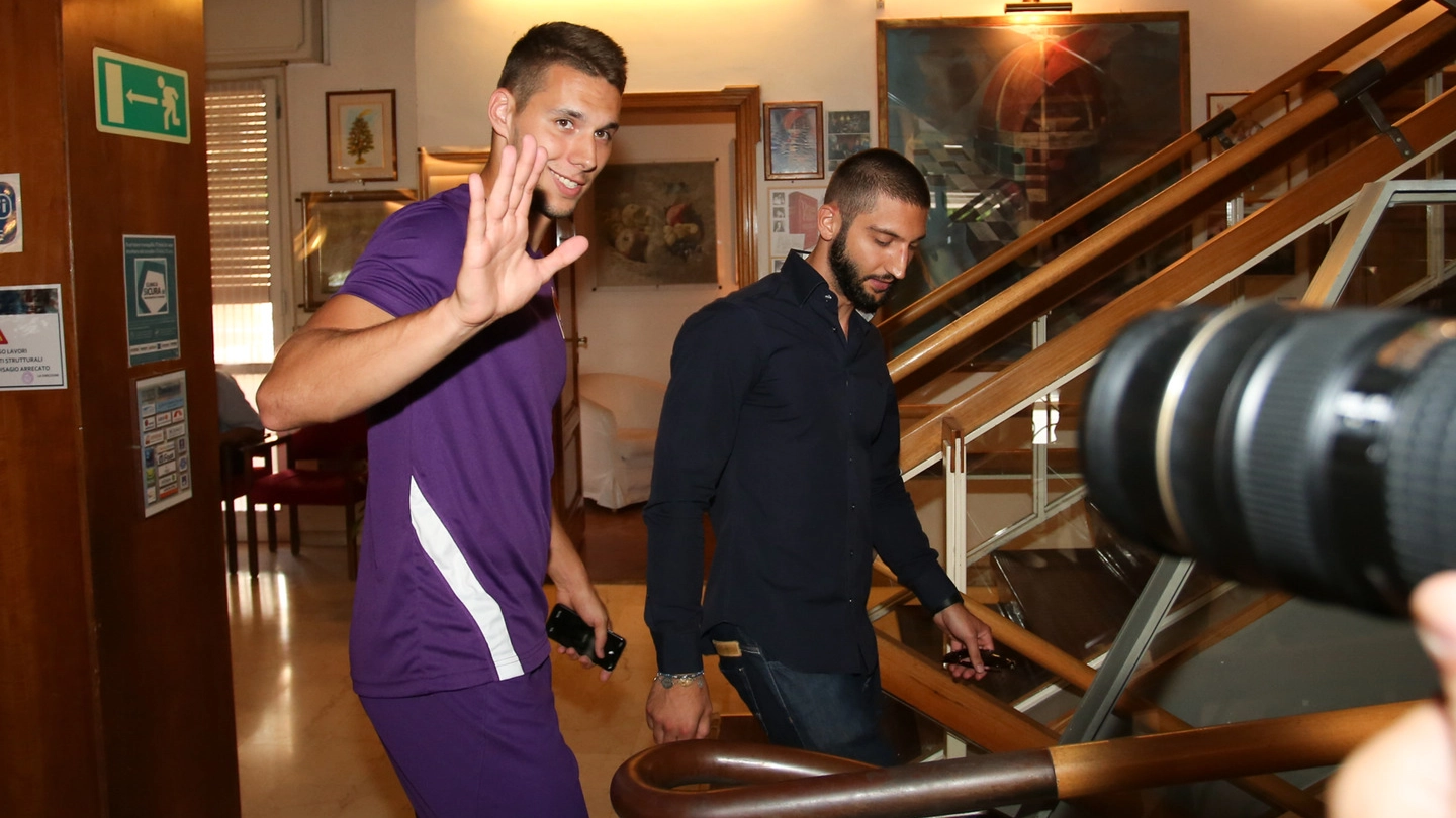 Fiorentina, Marko Pjaca arriva da "Fanfani" per le visite mediche (Fotocronache Germogli)