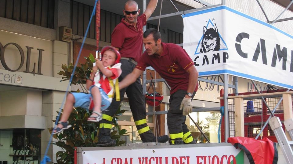 Una delle iniziative di «Pompieropoli» che hanno come protagonisti i più piccoli