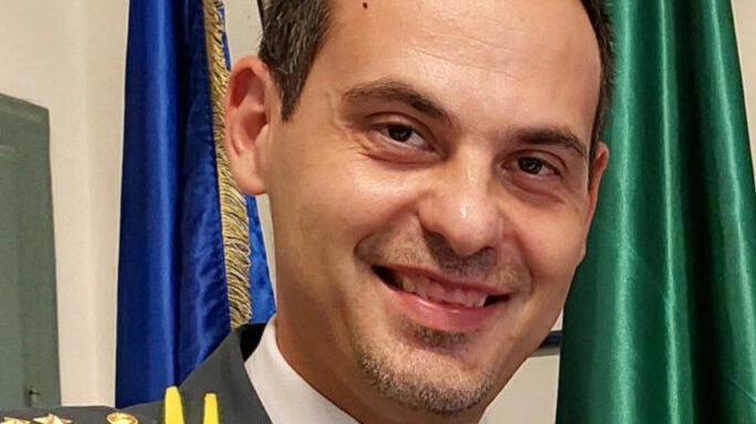 Giro di orologi falsi La Guardia di Finanza sequestra cento pezzi per oltre 30mila euro Giro di orologi falsi La Guardia di Finanza sequestra cento pezzi per oltre 30mila euro