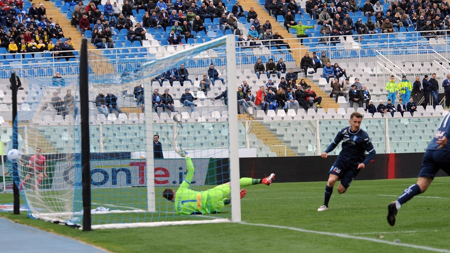 Pescara-Empoli 0-1, il gol di Donnarumma (foto LaPresse)