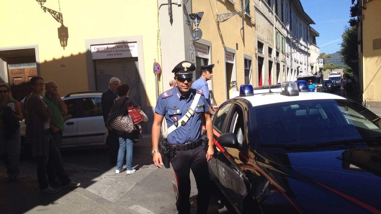 I carabinieri in via Santa Margherita