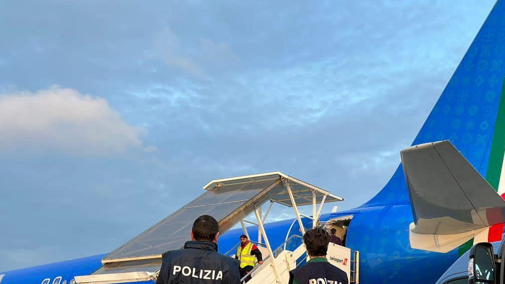 Agguato fuori dal locale Arrestato il terzo aggressore Si era nascosto in Germania Agguato fuori dal locale Arrestato il terzo aggressore Si era nascosto in Germania