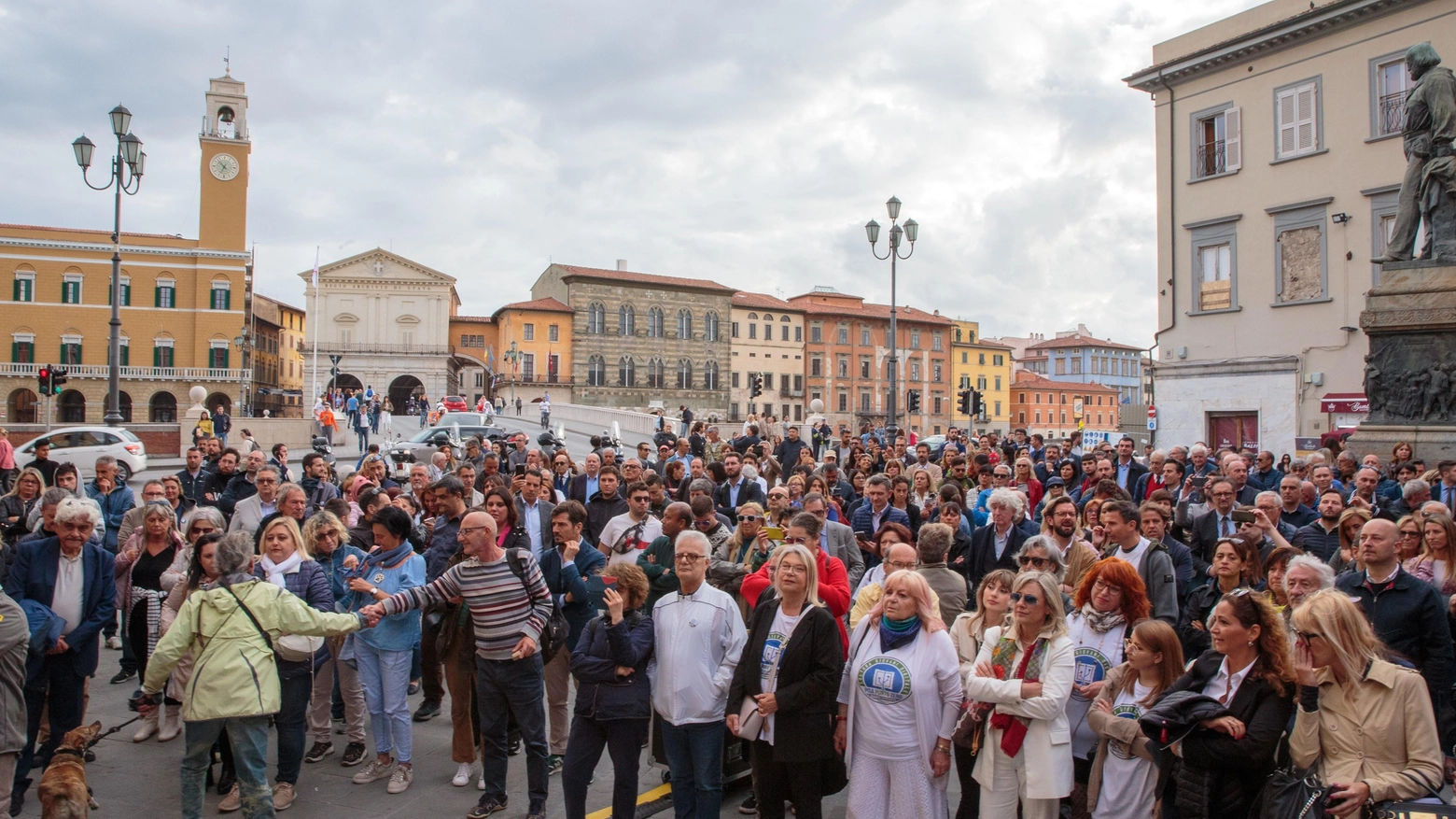 Conti in Piazza Garibaldi "Chiediamo ai pisani di andare avanti per il bene della città" Conti in Piazza Garibaldi "Chiediamo ai pisani di andare avanti per il bene della città"