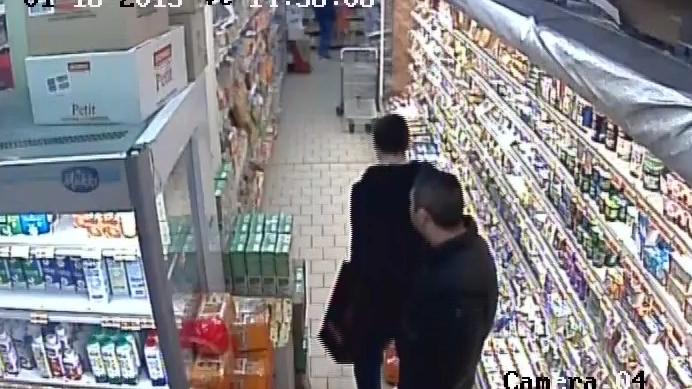Ladri in azione al supermercato
