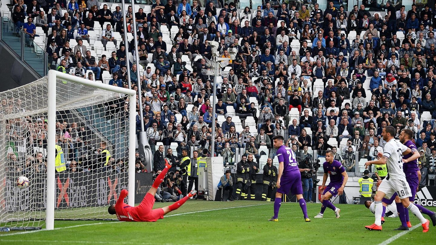 Juventus-Fiorentina, il gol di Alex Sandro