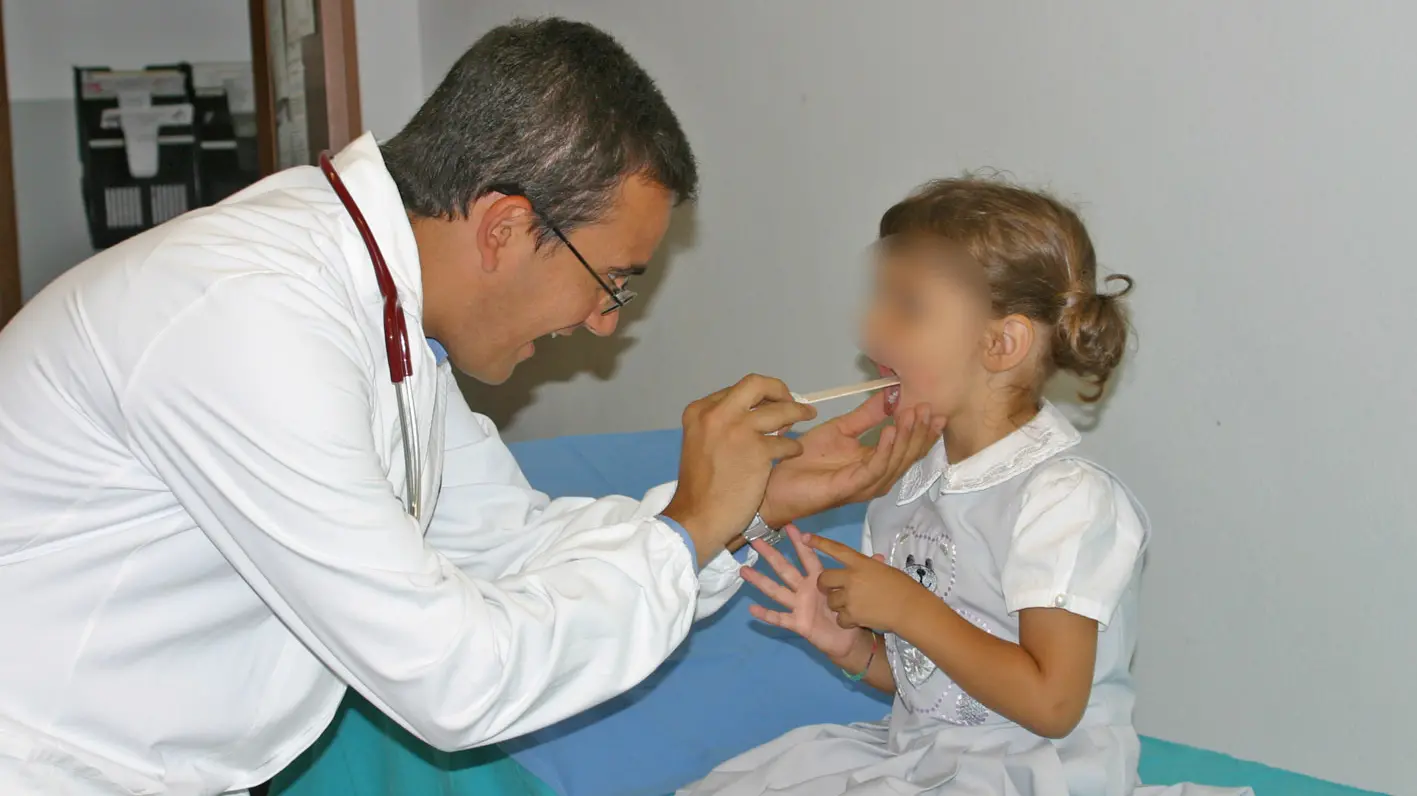 Un pediatra