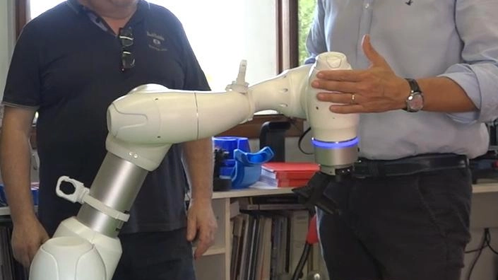 La tecnologia amica. È nato il robot Cobot: "Aiuterà le persone. Non le sostituirà..."