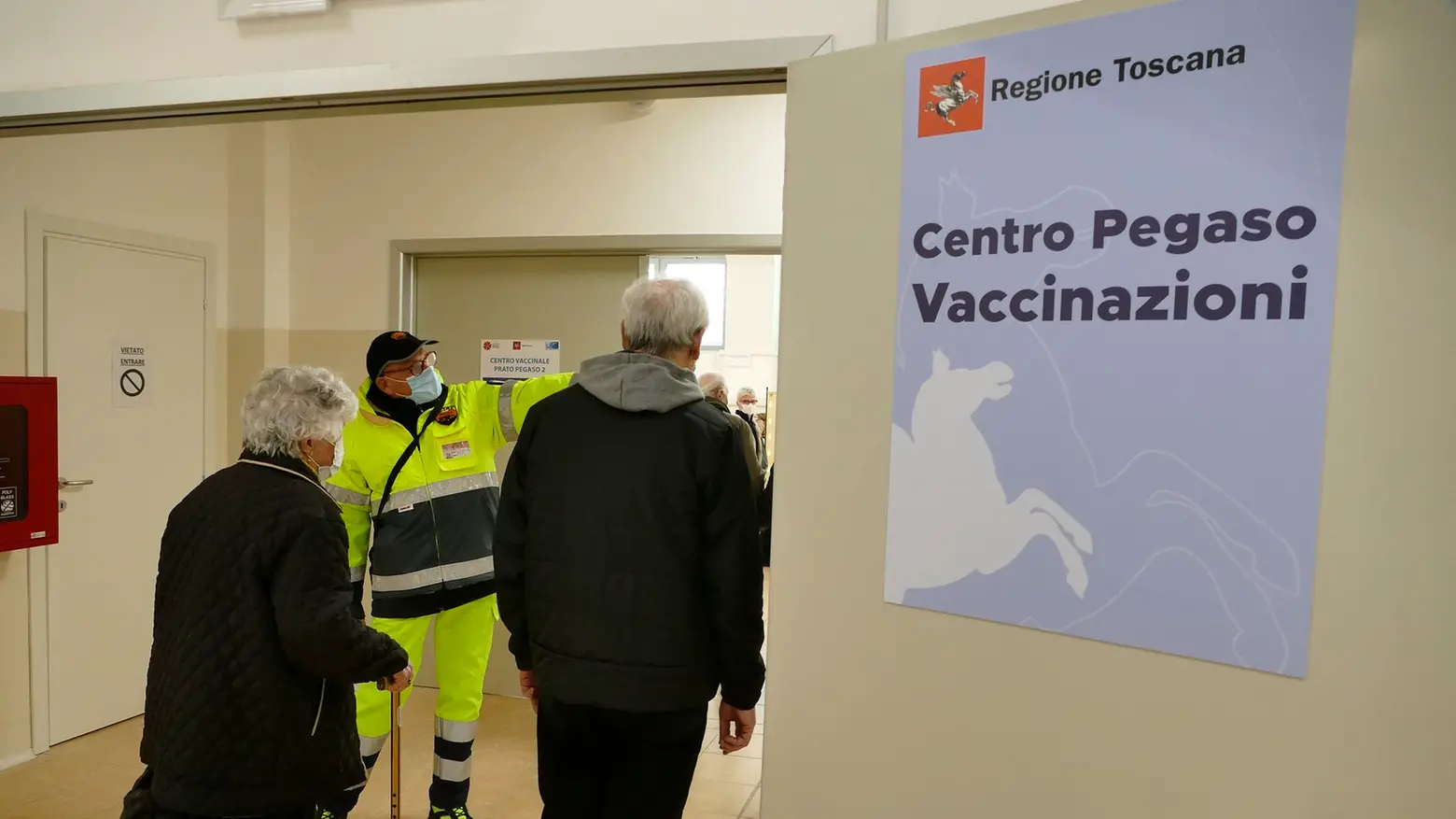 Un centro vaccinazioni Covid (Foto di repertorio) Un centro vaccinazioni Covid (Foto di repertorio)