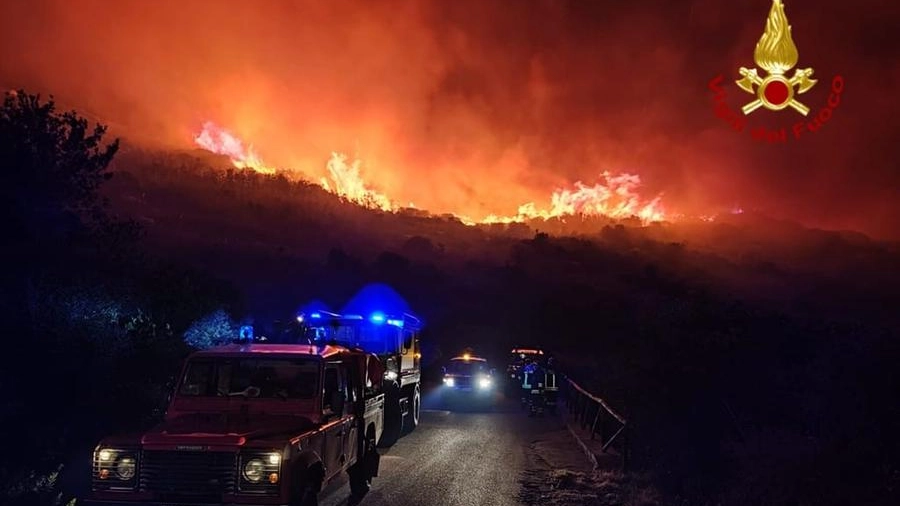 Spaventoso incendio all'isola d'Elba