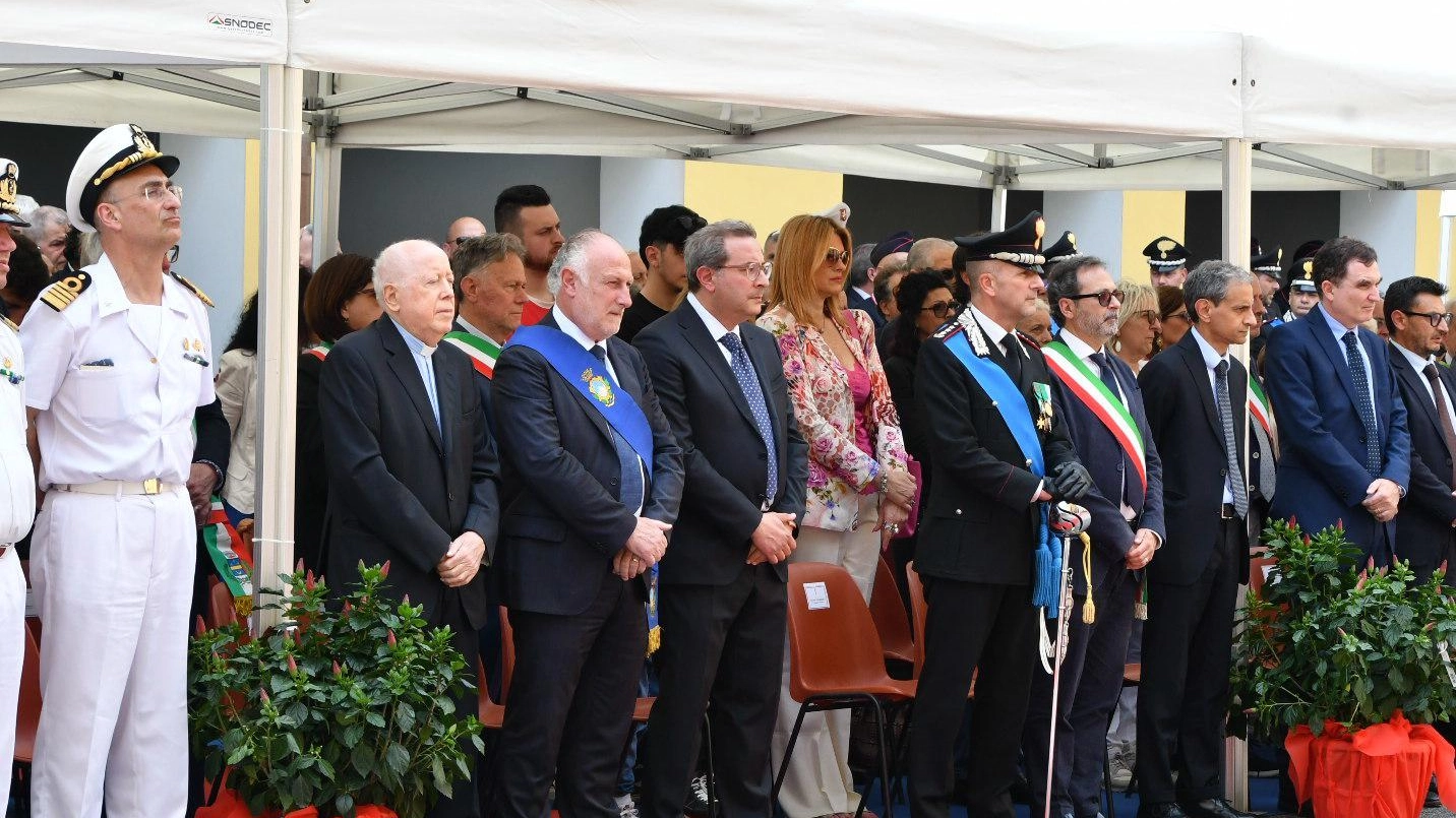 Festa dei carabinieri Bilancio positivo Cala in provincia il numero dei reati Furti in aumento, oltre 150 arresti Festa dei carabinieri Bilancio positivo Cala in provincia il numero dei reati Furti in aumento, oltre 150 arresti