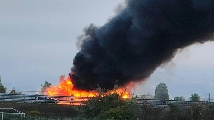 Il mezzo in fiamme Il mezzo in fiamme
