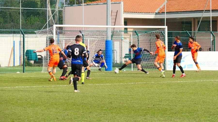 Pistoiese, com'è amara la Versilia: il Real Forte Querceta si impone in rimonta 2-1