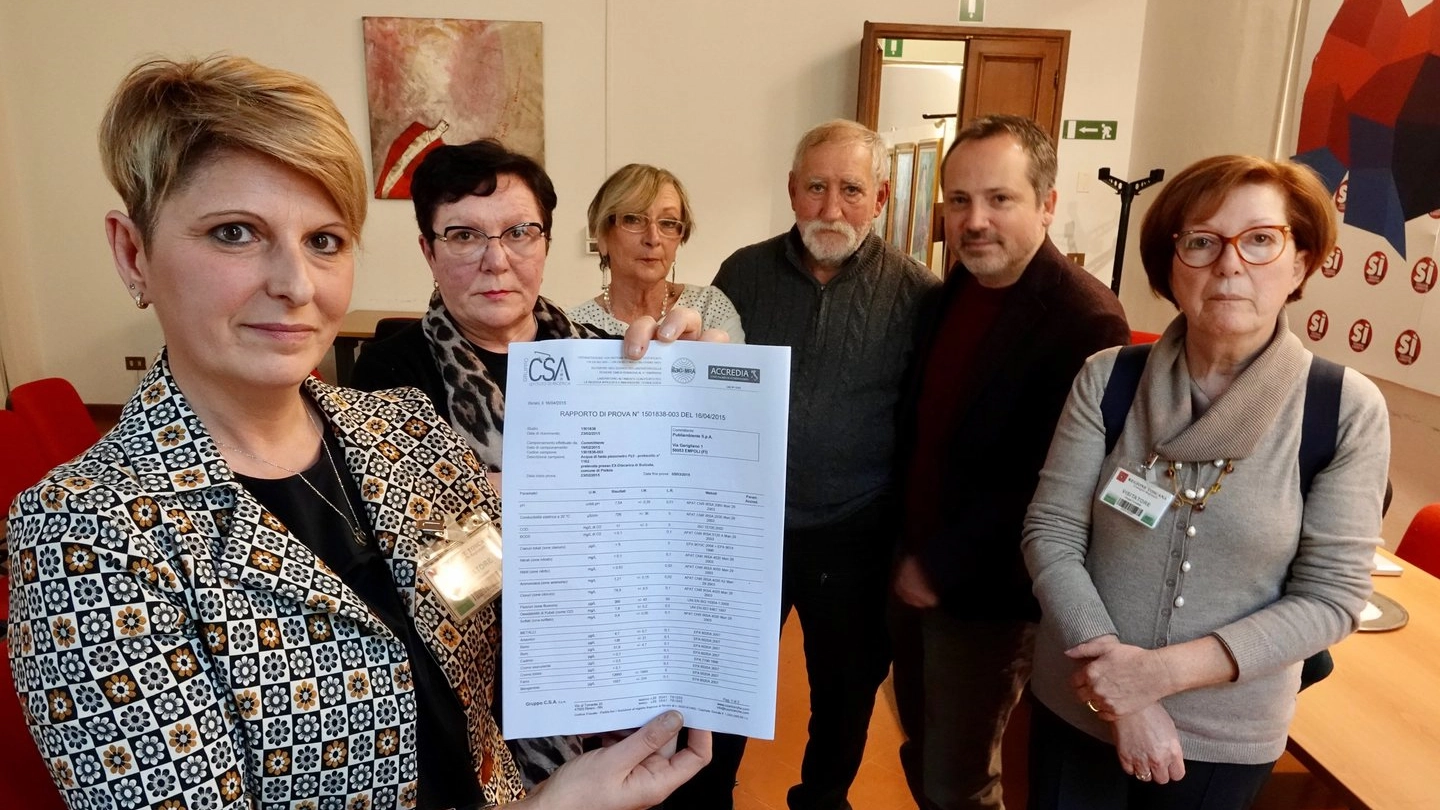 Conferenza stampa a Firenze per inquinamento falde nella provincia di Pistoia Conferenza stampa a Firenze per inquinamento falde nella provincia di Pistoia