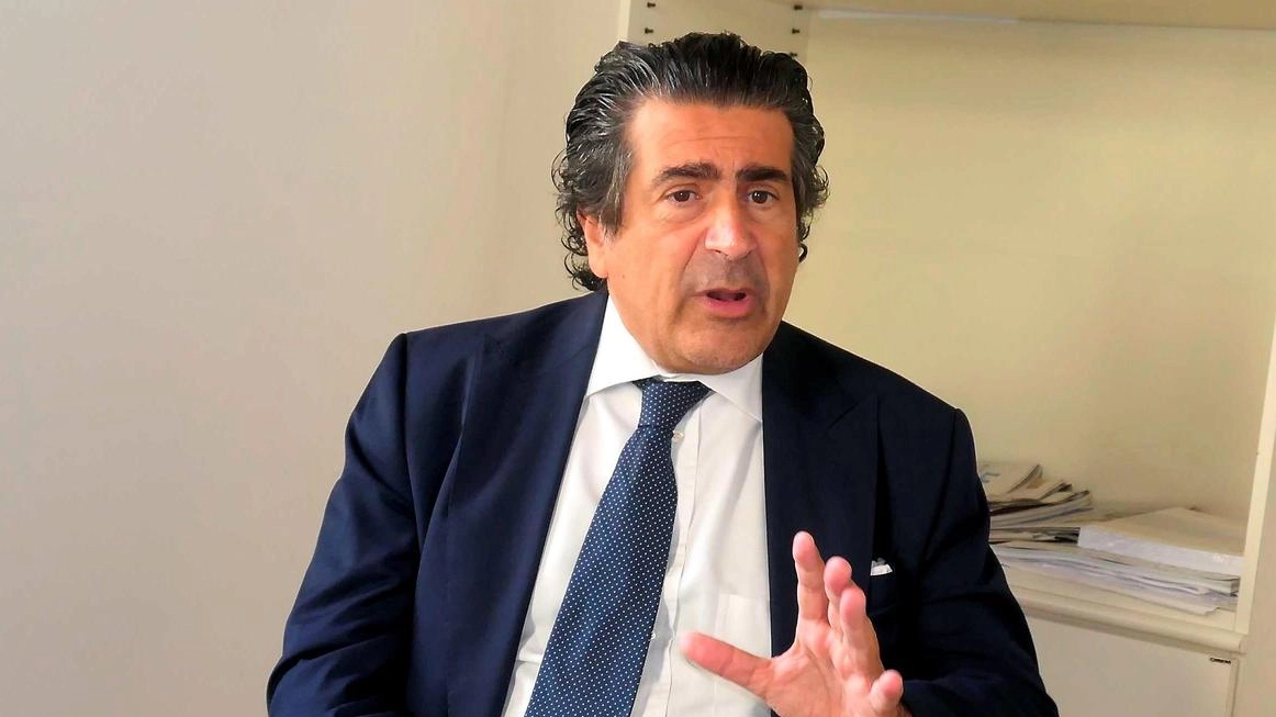 Veronesi: "Ora denuncio". Secca replica alle critiche