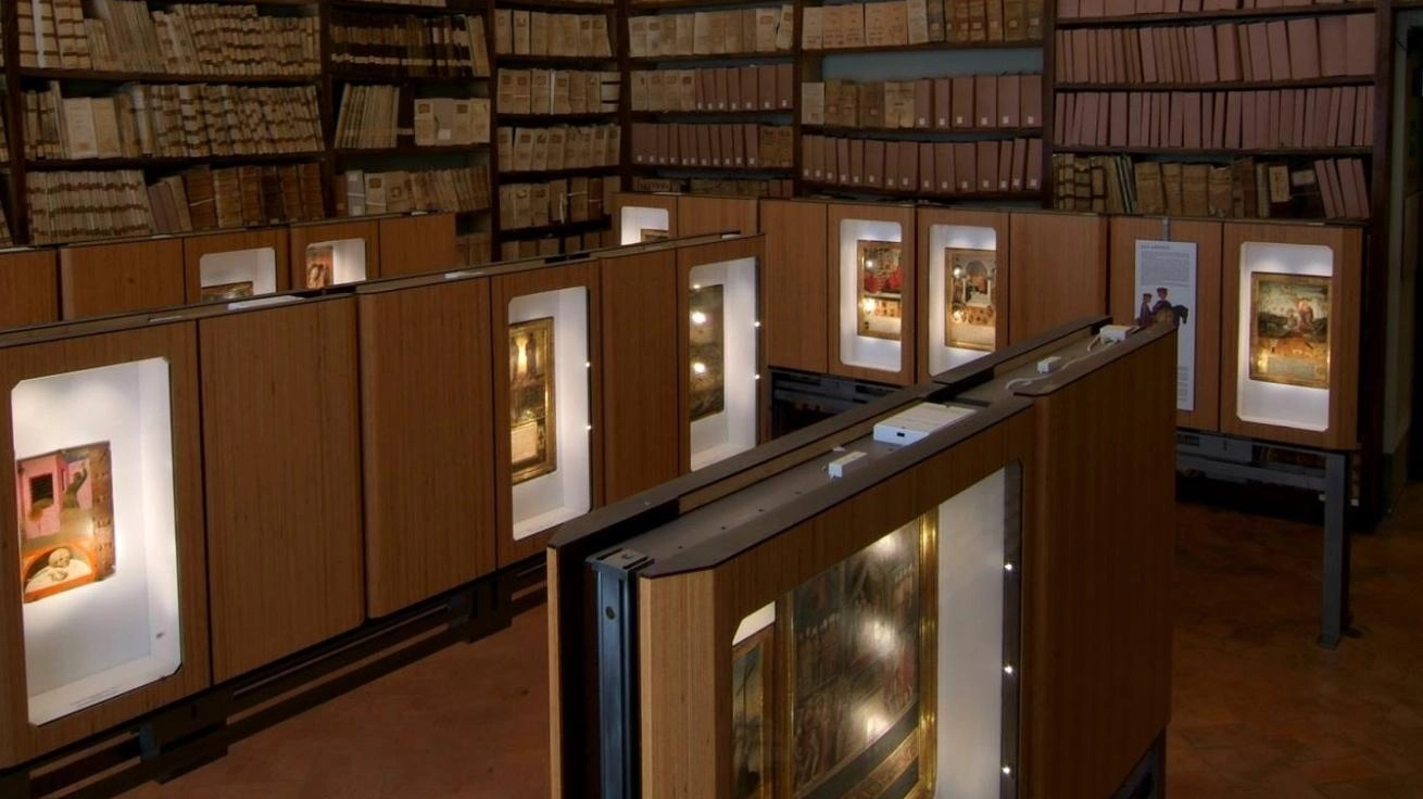 Aperture straordinarie. Visite e mostra sulle Sante del libro Aperture straordinarie. Visite e mostra sulle Sante del libro