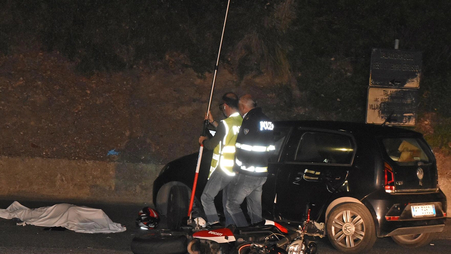 Scontro fatale con la moto Sequestrati veicoli e telefoni Scontro fatale con la moto Sequestrati veicoli e telefoni
