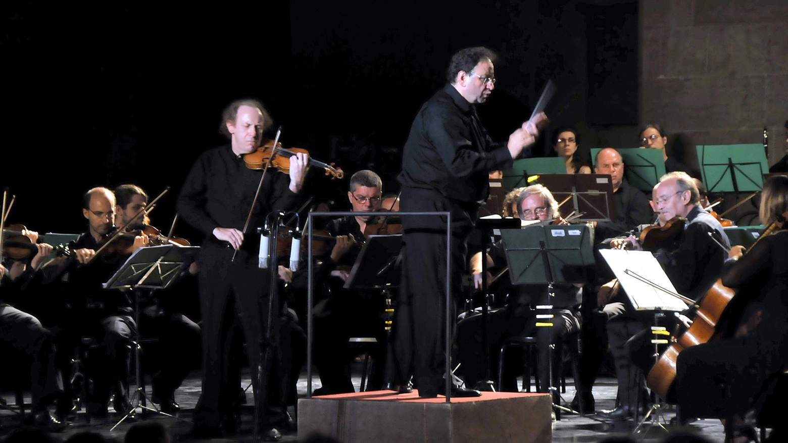 Ilya Grubert in concerto online con l'Orchestra da Camera Fiorentina