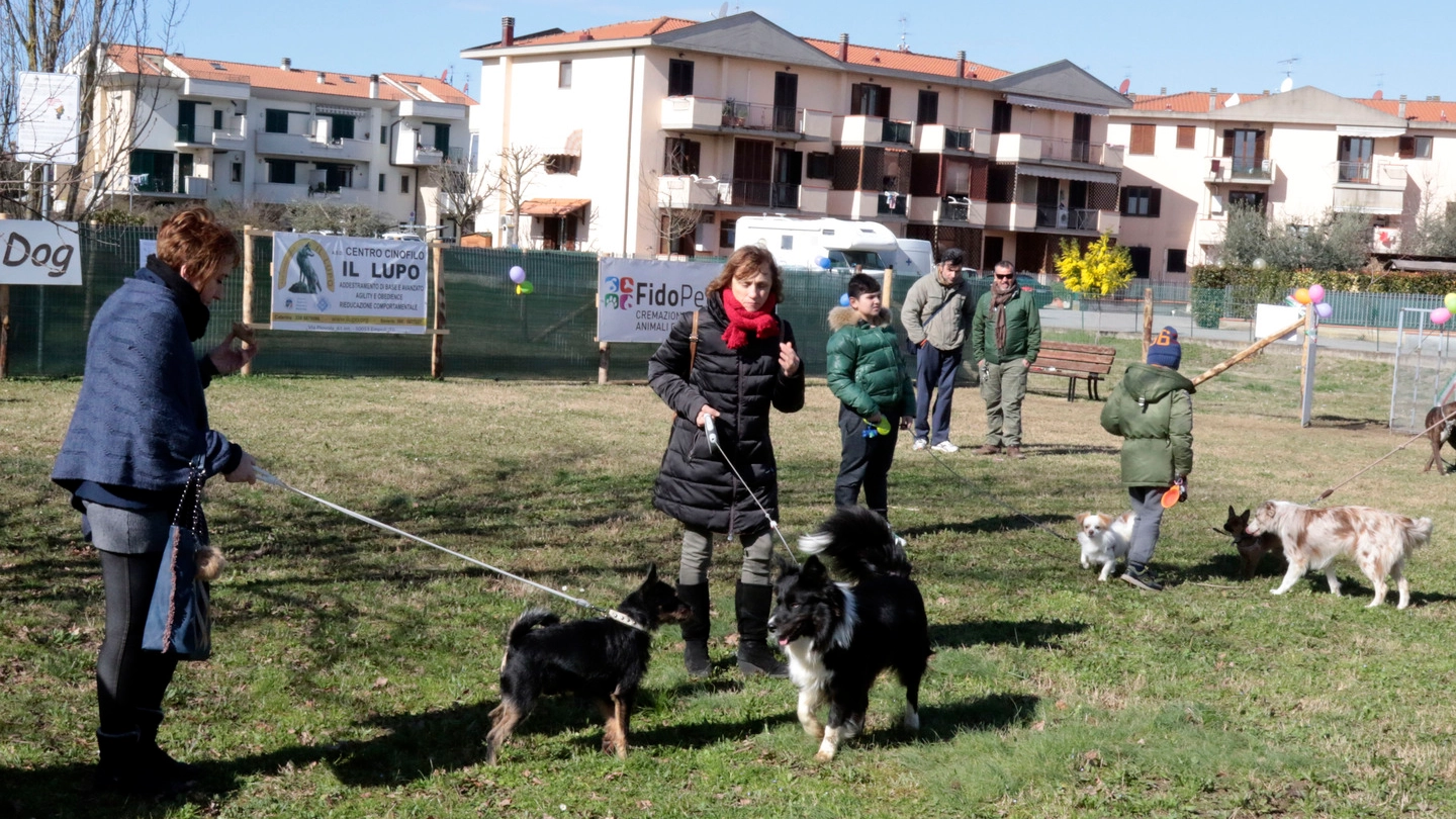 Inaugurazione dell'area di sgambatura per cani a Ponte a Elsa (foto Gianni Nucci/Germogli)