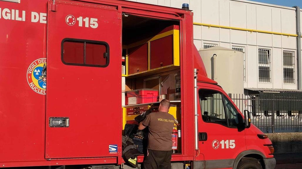 Paura in una ditta orafa: tre feriti Giovani operai ustionati con l’acido Corsa in ospedale: sono salvi Paura in una ditta orafa: tre feriti Giovani operai ustionati con l’acido Corsa in ospedale: sono salvi