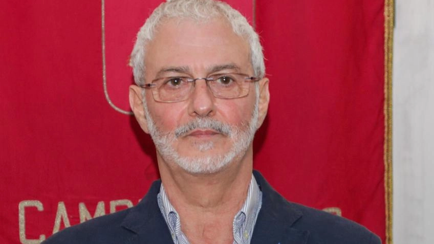 Campi, la sinistra contro Fossi: "Aeroporto, ha bluffato fino a oggi?" Campi, la sinistra contro Fossi: "Aeroporto, ha bluffato fino a oggi?"
