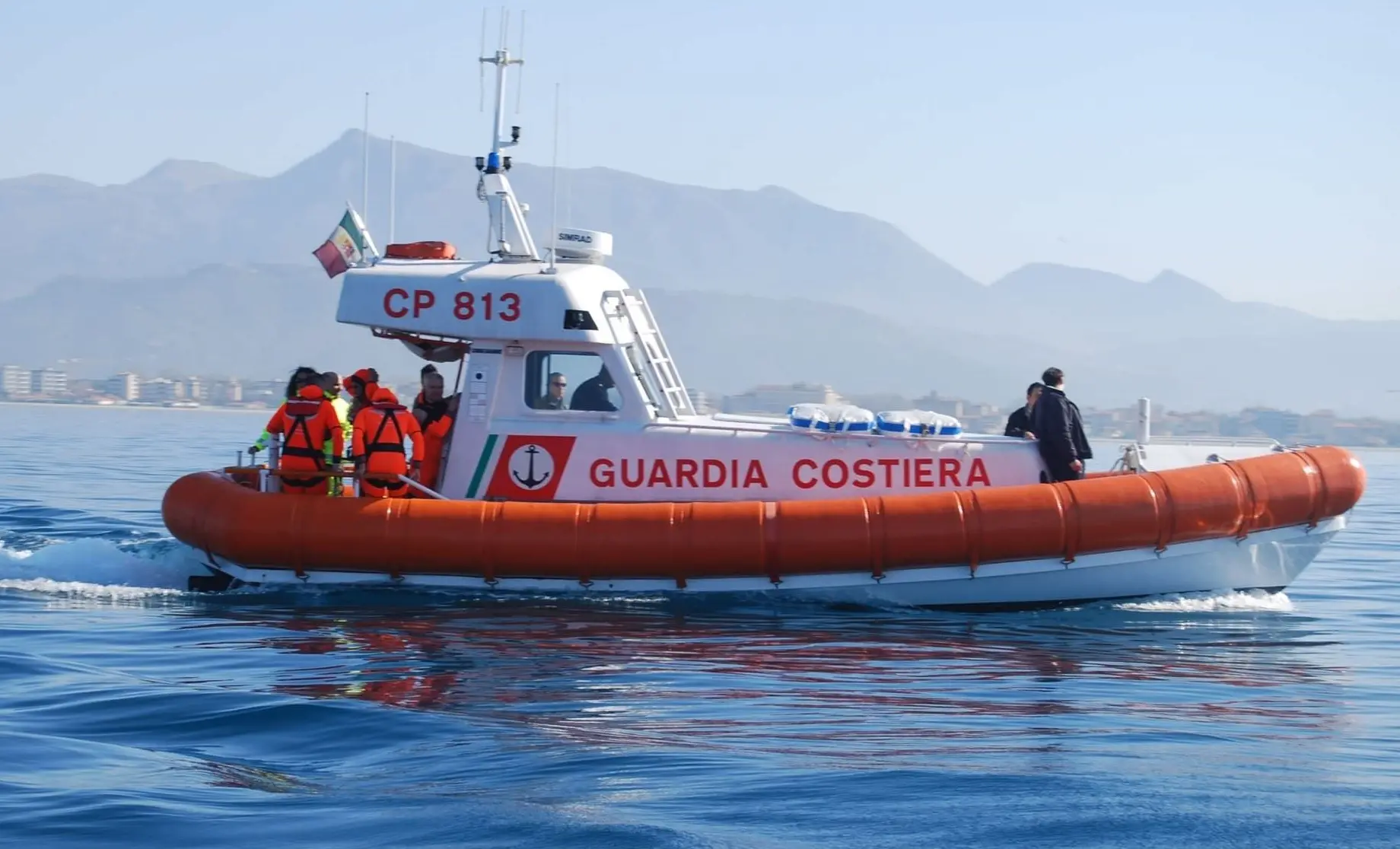 Marittimo ferito a bordo di uno yacht, scattano i soccorsi nella notte