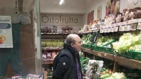 Rocco Commisso in un supermercato a Firenze