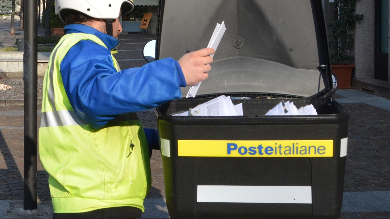Poste rassicura: "Il servizio è regolare" Poste rassicura: "Il servizio è regolare"