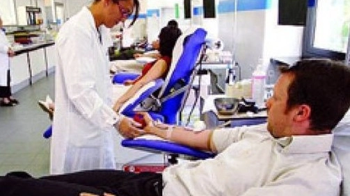 Un donatore di sangue (foto di repertorio)