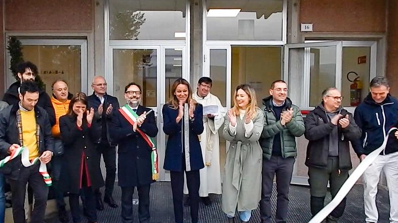 Sisma, Pierantonio riparte dalla scuola ’Materna’ riadattata in tempo record Sisma, Pierantonio riparte dalla scuola ’Materna’ riadattata in tempo record