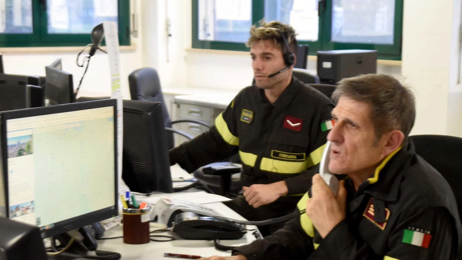 È tornato l’incubo del terremoto Forti scosse, la gente in strada È tornato l’incubo del terremoto Forti scosse, la gente in strada