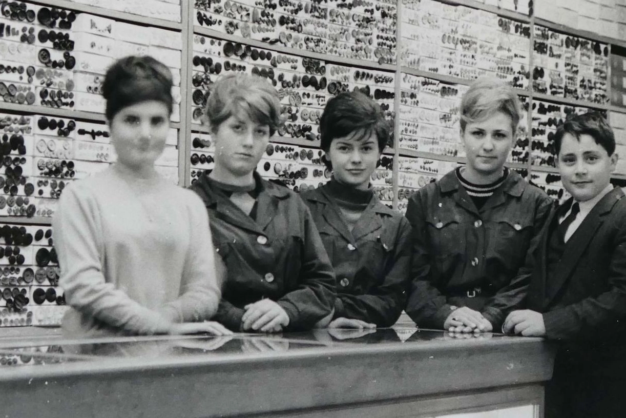 Una foto d'epoca del negozio Panci