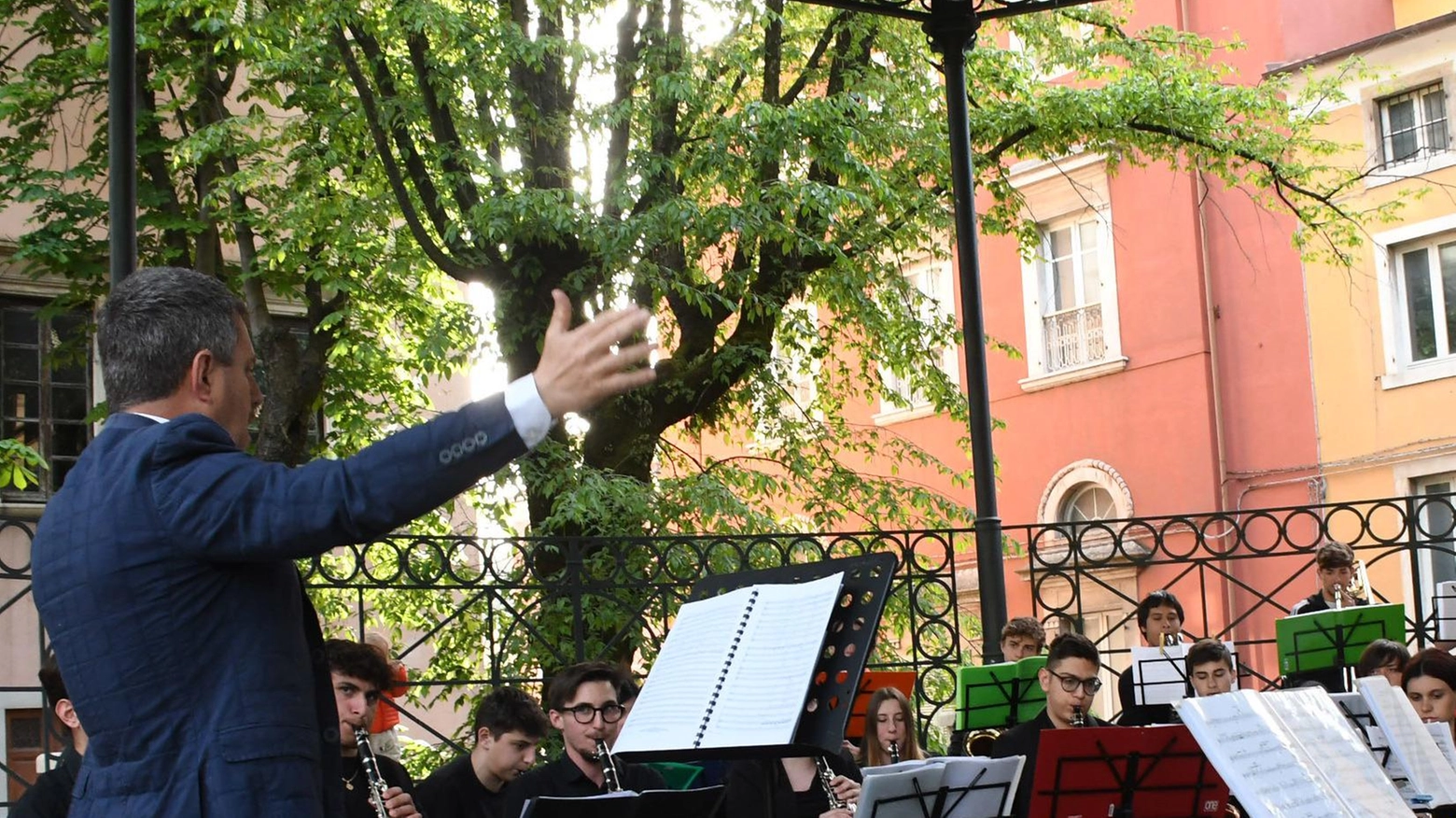 Nel palco della musica stasera il concerto delle occasioni Nel palco della musica stasera il concerto delle occasioni