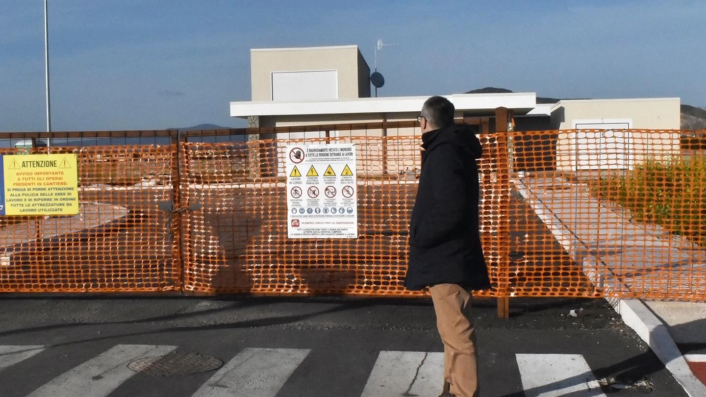 Via Almirante, ancora bagarre Pci: "Scelta anticostituzionale" Anpi: "Pronti alle vie legali" Via Almirante, ancora bagarre Pci: "Scelta anticostituzionale" Anpi: "Pronti alle vie legali"