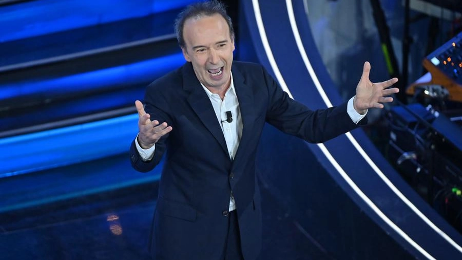 Roberto Benigni durante il suo intervento a Sanremo