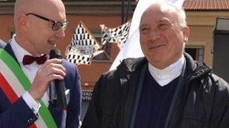 Don Cristiani, fondatore del Movimento, con il sindaco di Fucecchio, Alessio Spinelli