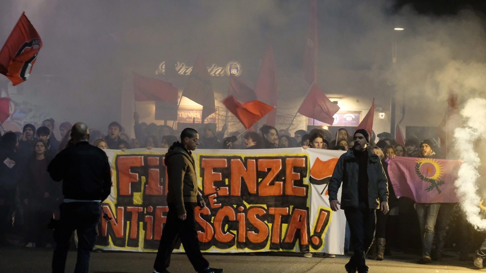 La manifestazione antisalvini di sabato sera a Firenze 