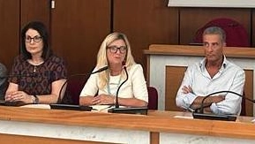 Le frontiere dell’energia rinnovabile Accordo tra i Comuni del litorale Cer, via allo studio di fattibilità Le frontiere dell’energia rinnovabile Accordo tra i Comuni del litorale Cer, via allo studio di fattibilità