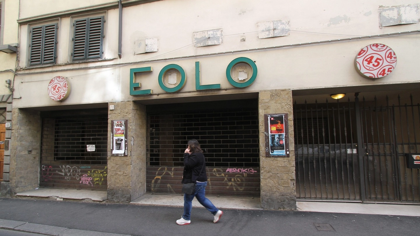 L'ex cinema Eolo (foto Umberto Visintini/New Pressphoto)