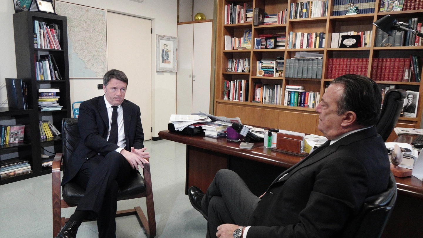 Matteo Renzi alla Nazione intervistato dal direttore Francesco Carrassi (New Press Photo) 
