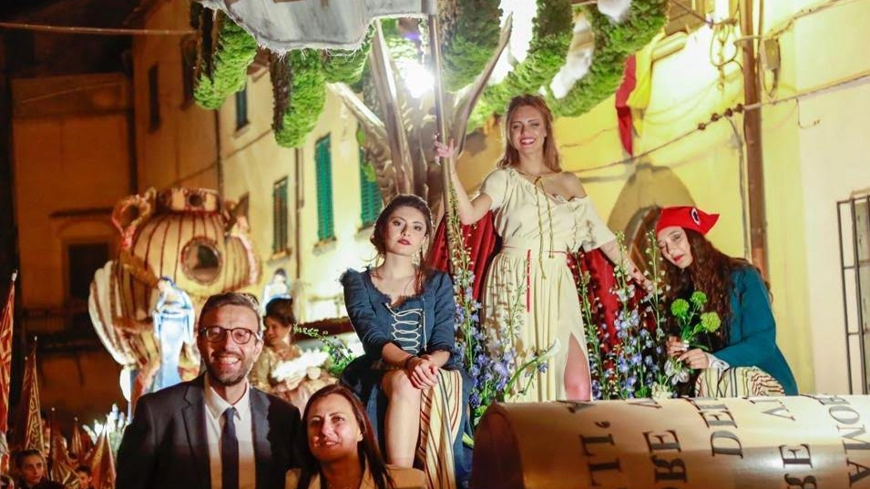 Maggiolata, vince Via dell’Amore  Grifo d’oro dopo venti anni  La presidente: "Lavoro di squadra"